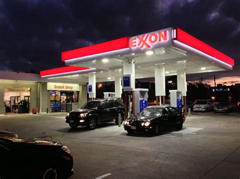 Mobil gas station in 525 WICKS RD, BRENTWOOD, NY. . Exxon mobile near me